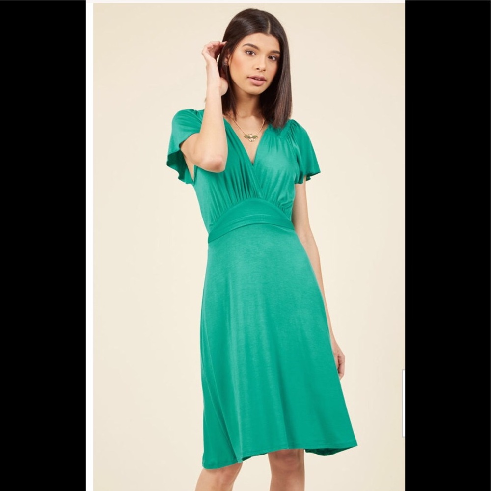 You Flutter Me So Knit Dress in Jade